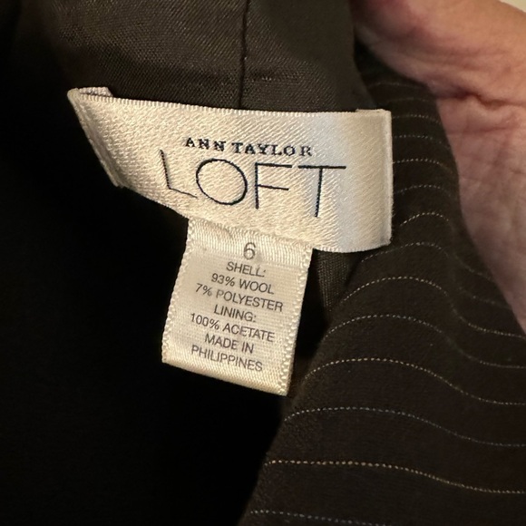 Loft Ann Taylor Professional Pinstriped Fashionista woolblend Blazer Size 6 - Picture 5 of 5